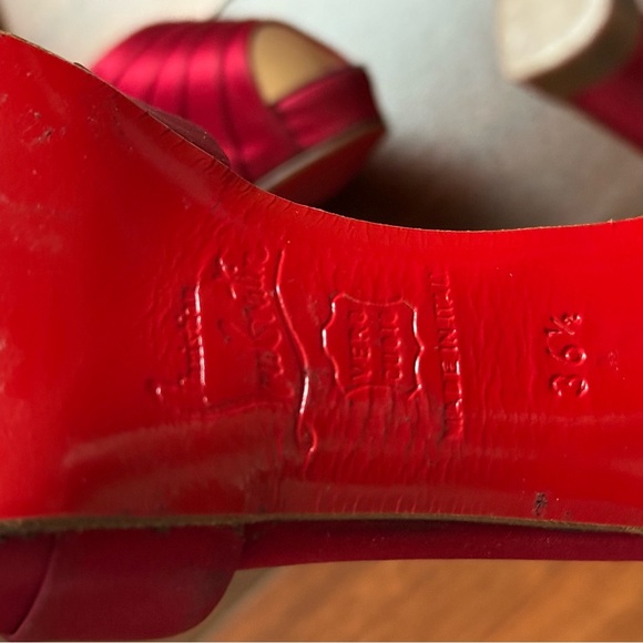 Christian Louboutin Armadillo Red Satin Peep Toe 36 1/2 Intact Red Bottoms - Picture 10 of 12